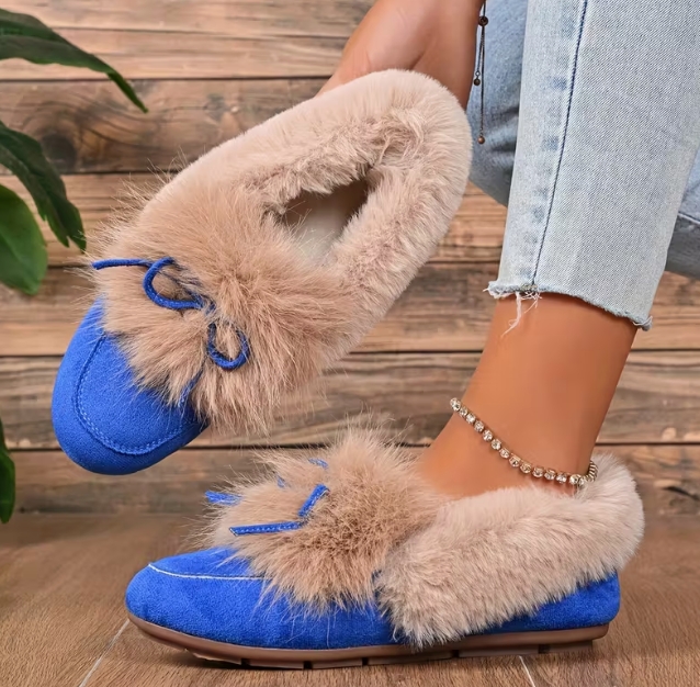 Kailinės, šiltos ,žieminės moteriškos šlepetės. Mėlyna spalva