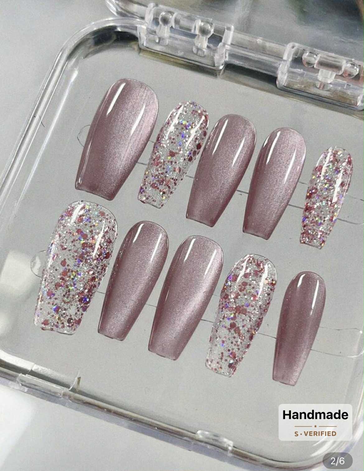 Press on NAGAI kaip salone rožiniai su blizgučiais