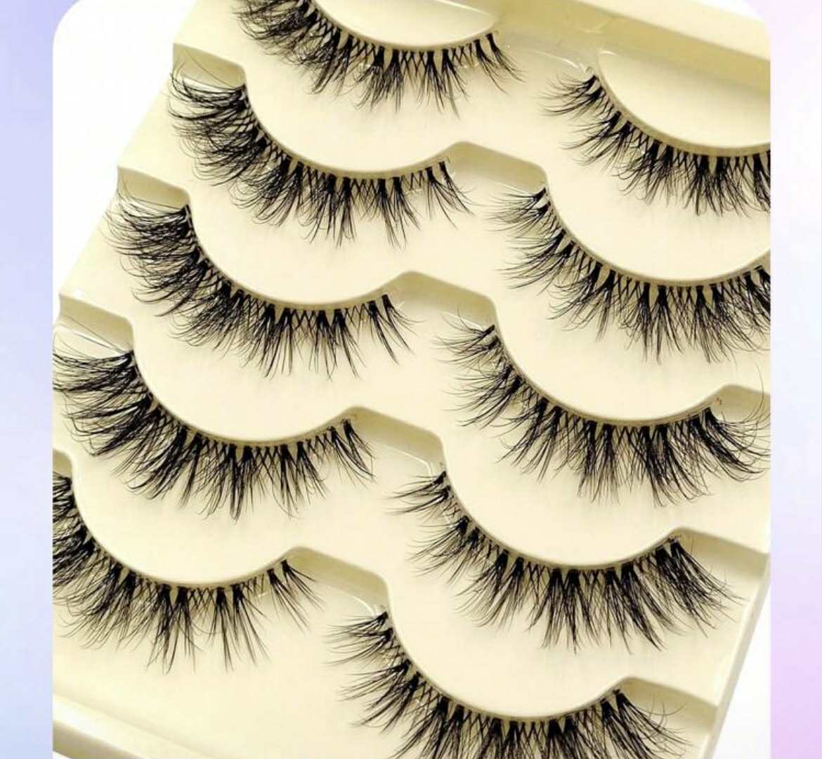 Dirbtinės blakstienos klasikinio natūralaus stiliaus