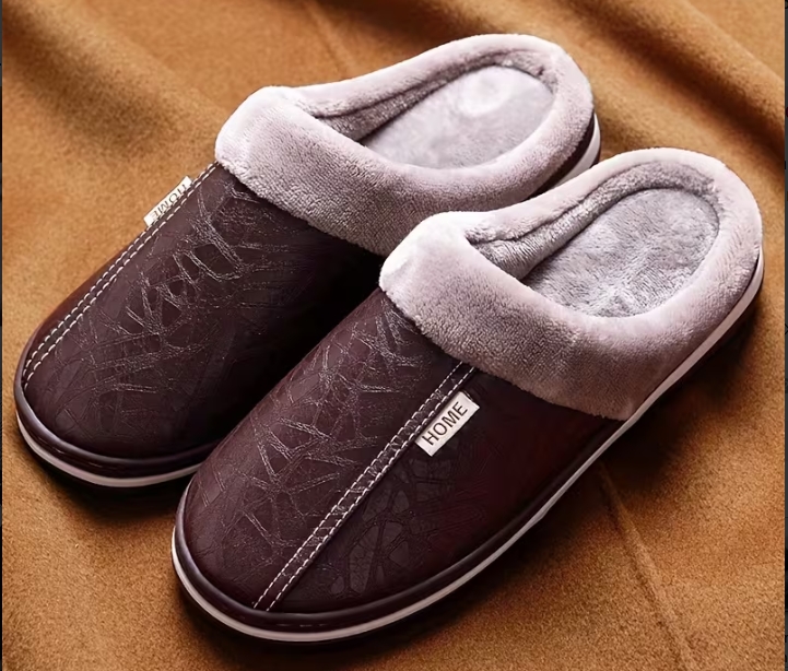 Rudos,tamsaus šokolado spalvos kokybiškos šiltos vyriškos šlepetės.Dydis-45