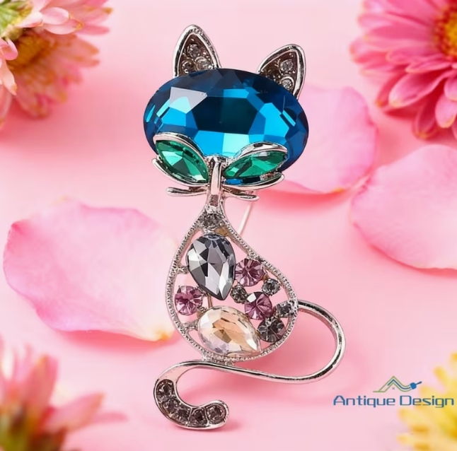 Vintažinis smeigtukas/sagė Grakšti katė